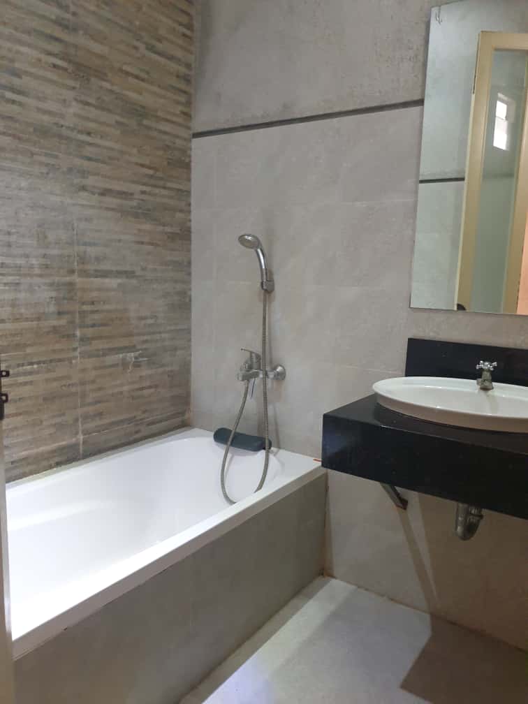  Rumah Disewakan di Meadow Green Lippo Cikarang